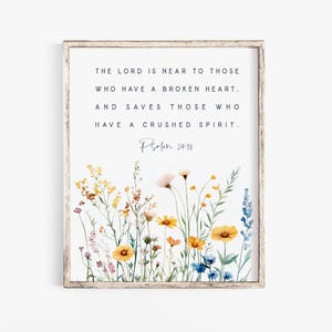 PSAUME 34:18 Seigneur est proche de l'écriture imprimable verset biblique impression d'art mural pépinière chrétienne salut floral baptême