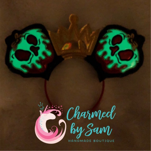 Glow In-the-dark Evil Queen Poison Apple Insp Minnie Mickey  display picture 2
