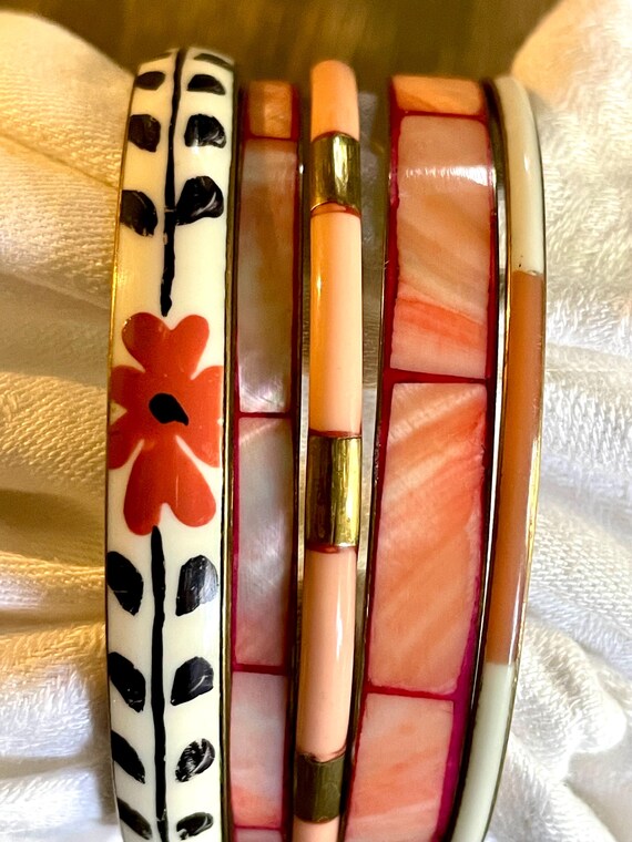 Vintage-Style Stackable Bangle Bracelets Pink Mot… - image 2