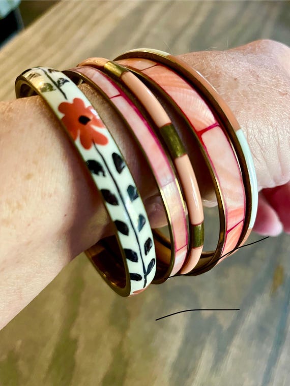 Vintage-Style Stackable Bangle Bracelets Pink Mot… - image 1