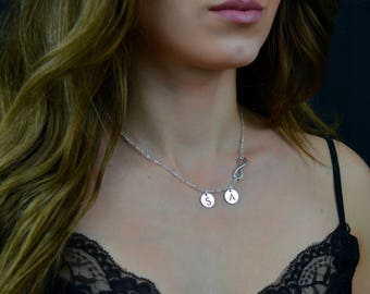 Personalized Infinity necklace Mommy Mothers necklace Grandma Gift Initial Silver Infinity necklace with initial disc Mother family necklace