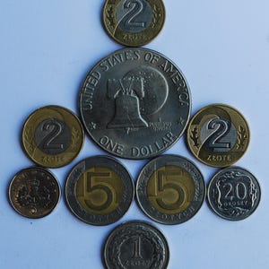 Vintage Mixed Coin Collection – 9 Coins from USA, Poland, and UK – Collector’s Lot