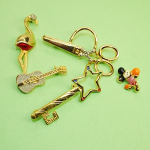 Lot of Kids Jewelry 5 Gold Color Enamel Sparkling Brooches. Never Used Before