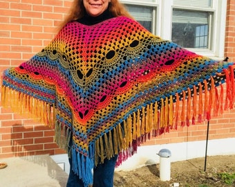 Poncho arc-en-ciel pour femmes à franges, poncho au crochet dégradé dégradé grande taille cape poncho tricoté à la main festival hippie rose bleu orange