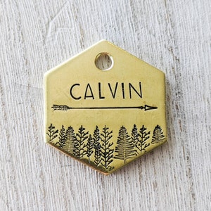 Forêt de Bohème - Médaille d'identification pour animal de compagnie - Médaille pour chien - Médaille d'identification pour animal de compagnie - Estampée à la main - Personnalisé - Collier de chien - Personnalisé - Médaille pour chien - Flèche - Arbres