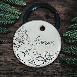 Plages de sable - Médaille d'identification pour animal de compagnie - Médaille pour chien - Médaille nominative pour animal de compagnie - Estampée à la main - Personnalisé - Personnalisé - Médaille pour chien - Dollar des sables - Étoile de mer - Coquillages