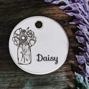 Médaille d'identification pour animal de compagnie - Fleurs fraîches - Médaille pour chien - Médaille d'identification pour animal de compagnie - Estampée à la main - Personnalisé - Médaille pour chien - Ginko - Feuille - Floral - Rose
