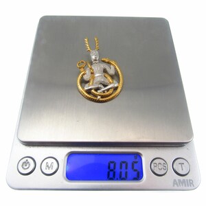 Ciondolo in argento sterling massiccio 925 raffigurante il dio celtico degli inferi Cernunnos, maestro della caccia, amuleto del dio cornuto, gioiello con accenti in oro 18k. immagine 8
