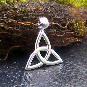 Solid 925 Sterling Silver Triquetra Pendant – Celtic Trinity Knot Necklace Charm – Symbol of Unity