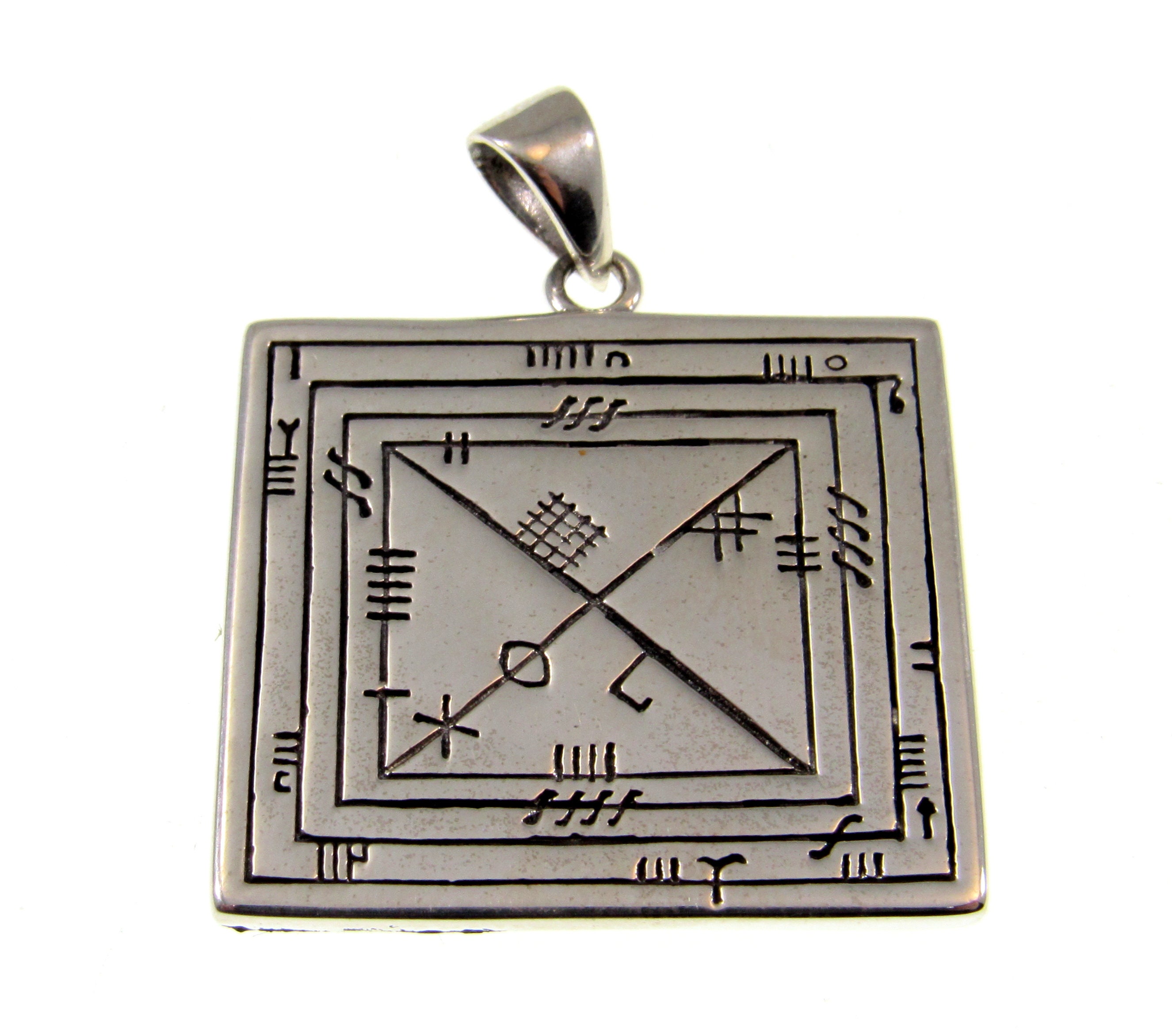 Solid 925 Sterling Silver Fionn's Window Pendant, Fionns