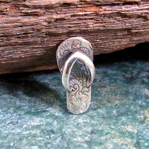 Solid 925 Sterling Silver Flip Flop Slide Pendant, Summer Sandal Charm, Beachcomber Gift, Tropical Beach Jewelry, Nautical Necklace Charm