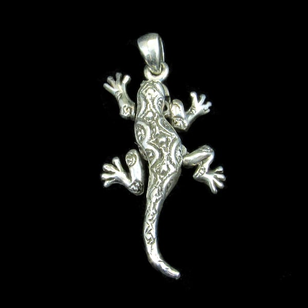 Handcrafted Solid 925 Sterling Silver Jointed Movable Gecko Lizard Pendant Legs Move