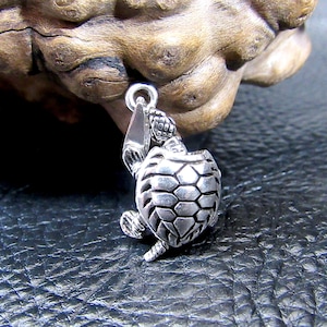 Solid 925 Sterling Silver Small Articulated 3D Sea Turtle Pendant, Tortoise Jewelry with Moving Legs, Head, & Tail, Reptile Necklace Charm