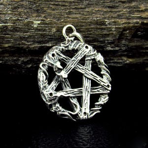 Massivt 925 sterlingsilver med vridna grenar och inverterat pentagram – Livets trädstjärna