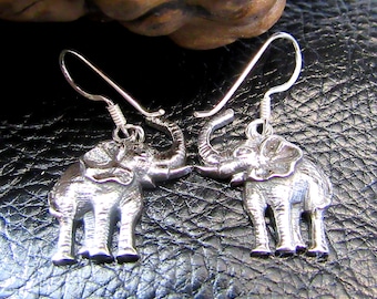 Solid 925 Sterling Silver Elephant Earrings – Detailed Safari Wildlife Dangle Jewelry – Handcrafted Silver Animal Lover Gift for Women