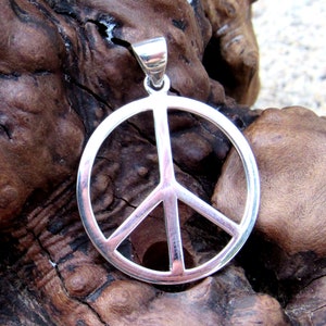 Solid 925 Sterling Silver Peace Sign Hippie Symbol Pendant