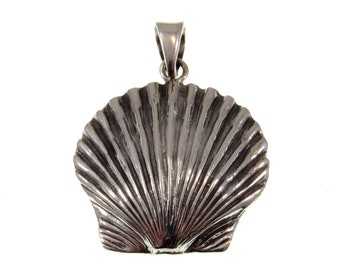 Sterling Silver Womens 1mm Mini Ridged Pecten Scallop Seashell Mollusk Pendant Necklace Sterling Silver Womens 1mm Mini Ridged Pecten Scallop Seashell Mollusk Pendant Necklace