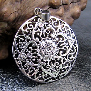 Pendentif mandala filigrane en argent sterling 925 - Pièce tendance bohème, bijoux à géométrie sacrée, amulette fleurie de style vintage