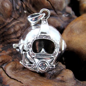 Solid 925 Sterling Silver 3D Diving Helmet Pendant, Handcrafted Scuba Diver Jewelry, Nautical Marine Ocean Sea Explorer Symbol