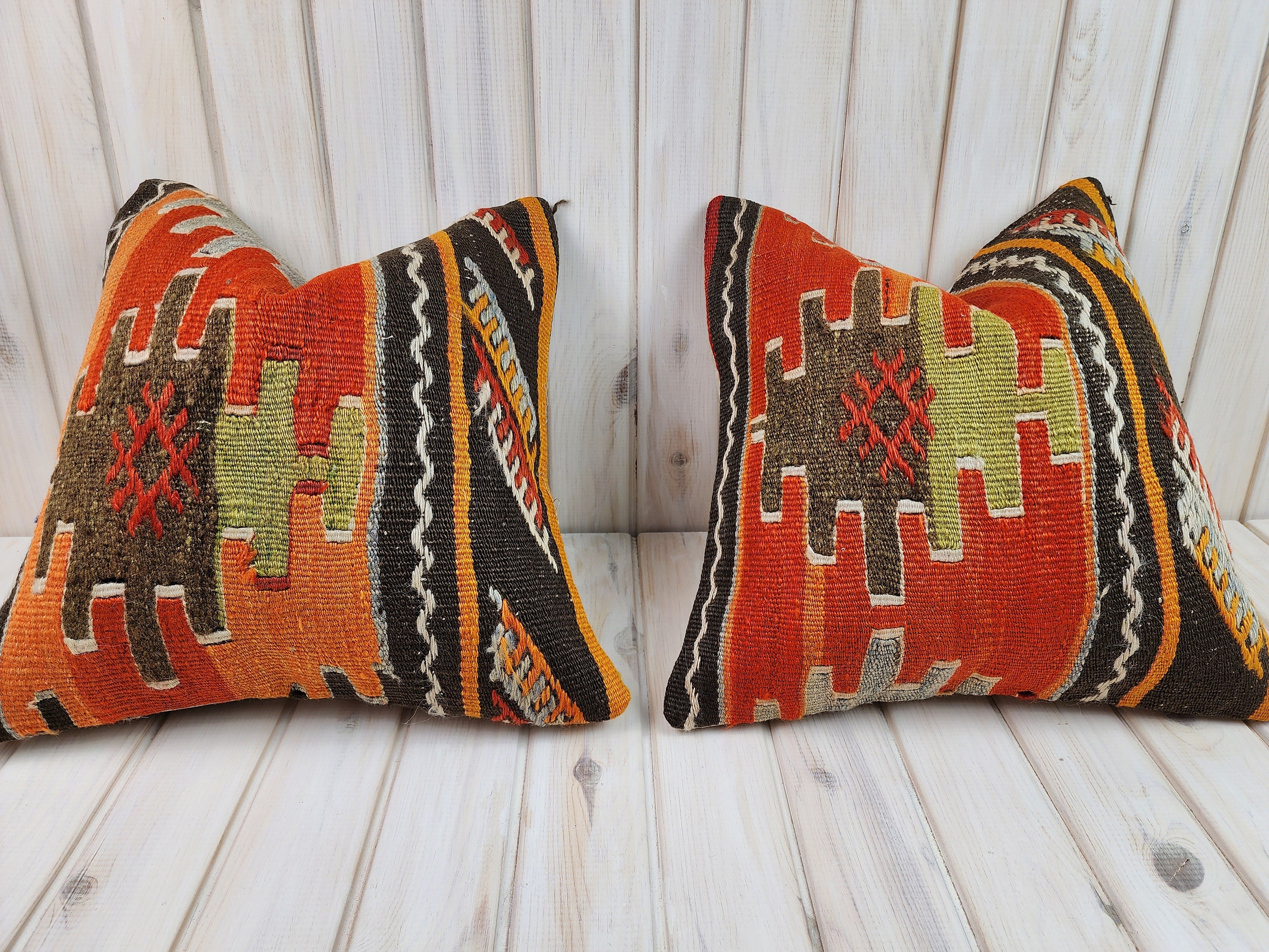 ヴィンテージキリム ウール クッションカバー 赤青2枚セットで