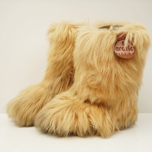 vintage Arctic Goat Fur winter womens or mens Boots / size EUR 42 EUR 43 Yeti Boots Snow image 1