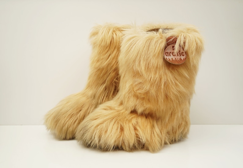 vintage Arctic Goat Fur winter womens or mens Boots / size EUR 42 EUR 43 Yeti Boots Snow image 1