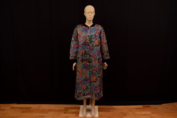 vintage womens Robe Size XL Long Abstract Gown Lad