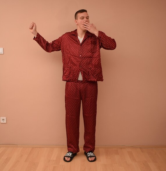 Vintage Conjunto de pijamas abstractos talla masculina UK 46 EU 56 XXL Pijama de hombre camisa y pantalones Rojo burdeos Ropa de dormir para hombres Etsy Espana