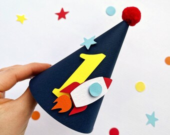 Sombrero de primer cumpleaños espacial: Primer viaje del cohete alrededor del sol