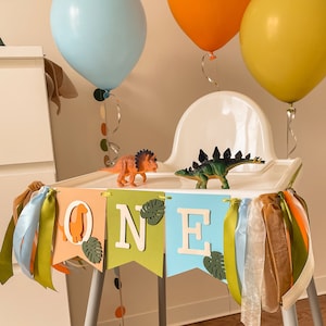Dinosaur High Chair Banner, Dinosaur 1st Birthday Decorations, Dino Themed First Birthday Highchair Garland Cake Smash Backdrop