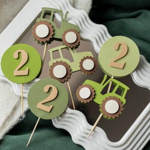Topper per cupcake a forma di trattore, decorazioni per il secondo compleanno di un bambino, è un baby shower per bambini