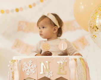 Guirnalda para trona de invierno "Onederland" - Decoraciones de copos de nieve para el primer cumpleaños