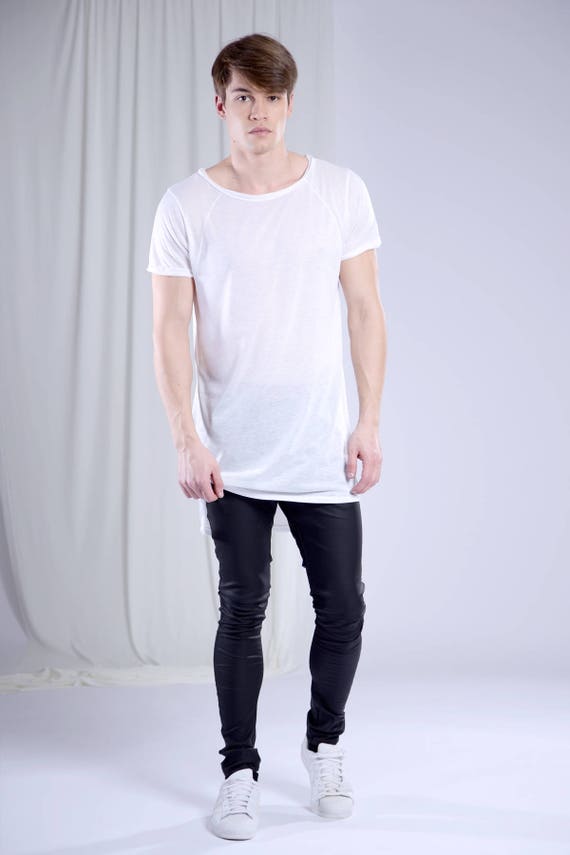 white tee outfit men