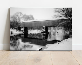 Puente cubierto en una tormenta de nieve, Impresión en blanco y negro, Arte mural del puente cubierto, Tyler Schofield Ford Impresión del puente cubierto, Impresión artística