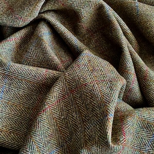 Harris Tweed Fabric – Green Herringbone Pure Wool Cloth for Crafting & Upholstery