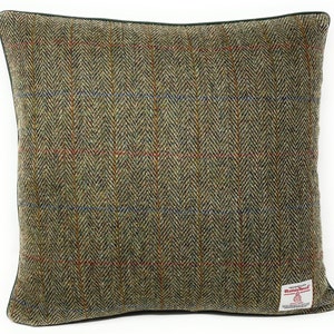 Harris Tweed Cushion Cover – Green Herringbone, 17” Wool Throw Pillow, Handmade with Zip Closure