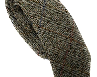 Harris Tweed Tie in Green Herringbone