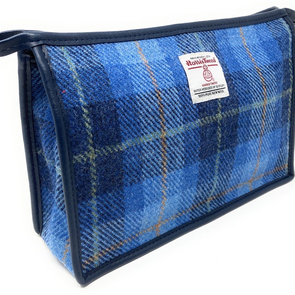 Harris Tweed Wash Bag – Blue Tartan Wool, Waterproof Lining, Toiletry Case with Zip Closure