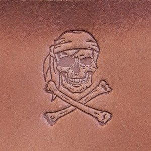 Timbro in Delrin per pelle: teschio di pirata n. 3