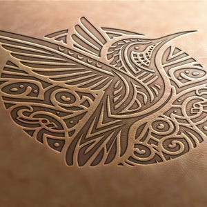 Timbro in pelle (materiale Delrin) Colibrì celtico, timbro colibrì, ceramica colibrì, timbro in pelle personalizzato, utensili per la lavorazione della pelle, strumento per goffratura