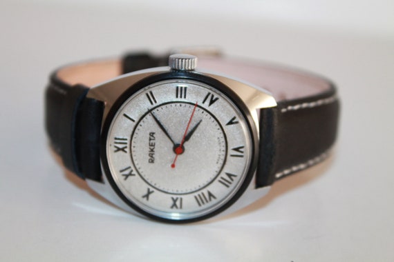 Watch RAKETA 19 jewels Vintage men's watch Big USSR wrist watch . Mens dress watch 1980s. Gift for him. Soviet Watch Collectible Watch!!