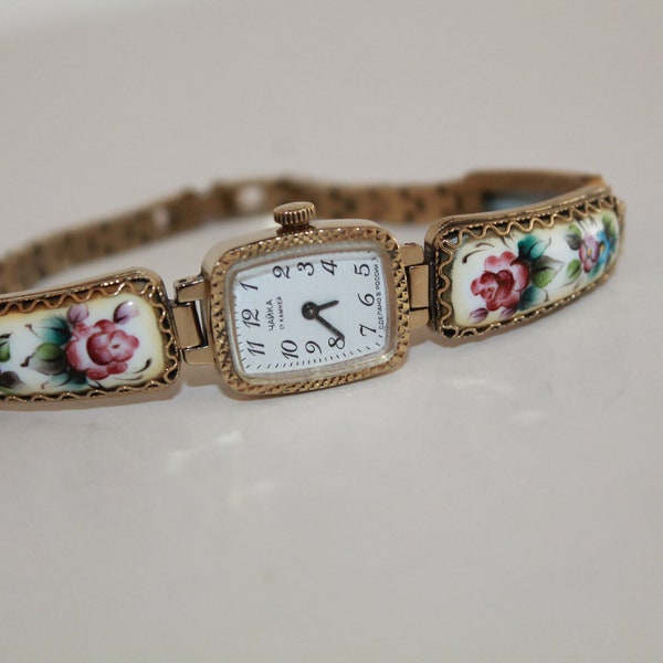 Watch bracelet Chaika. Ornate watch with ceramic bracelet for women. Vintage Russian women's watch. Mechanical ladies watch 80s Gift for her