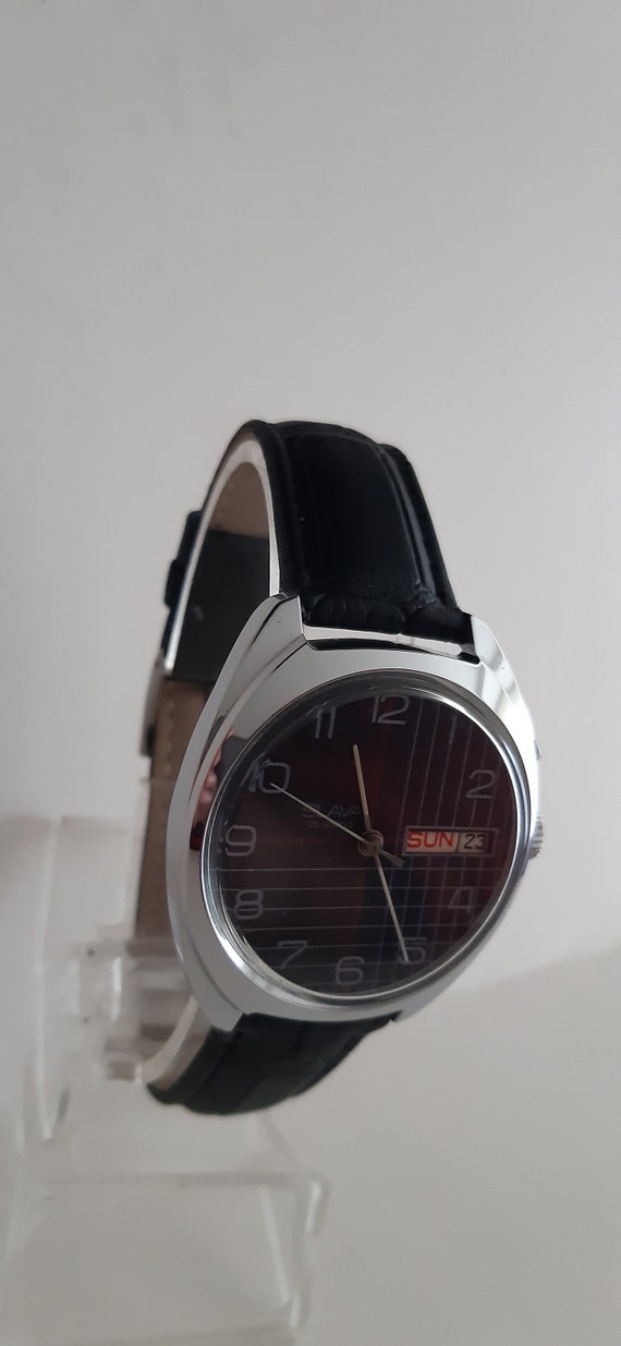 Soviet Watches Classic watch Gift for him Rare watch Russian Vintage watch Mens watch Slava watch USSR Watch with calendar Retro fashion!