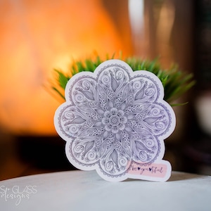 Stickers ~ Prachtige 'beYOUTiful'-mandala ~ Paars aquarelontwerp ~ Originele illustraties ~ Waterdicht holografisch