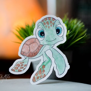 Aufkleber ~ Meeresschildkröten-Aufkleber ~ Süßer Schildkröten-Aufkleber ""Squirt"" ~ Originalillustrationen ~ Wasserfest holographisch."