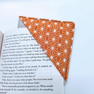 Reading Lover Corner Bookmark / Spicy Geo Prin Page Saver Secret Santa ...