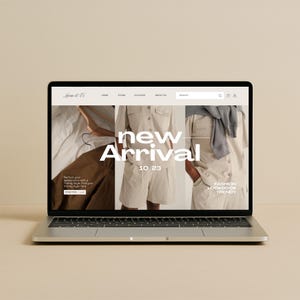 MacBook Laptop Mockup | Minimalistisk skrivbordsarbetsyta Skärm Mockup PSD | Webbplats- och varumärkesmall | Digital Apple-enhet Mockup för designer bild 4