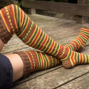 RINGEL Overknees / knitting pattern / long striped stockings / German + English
