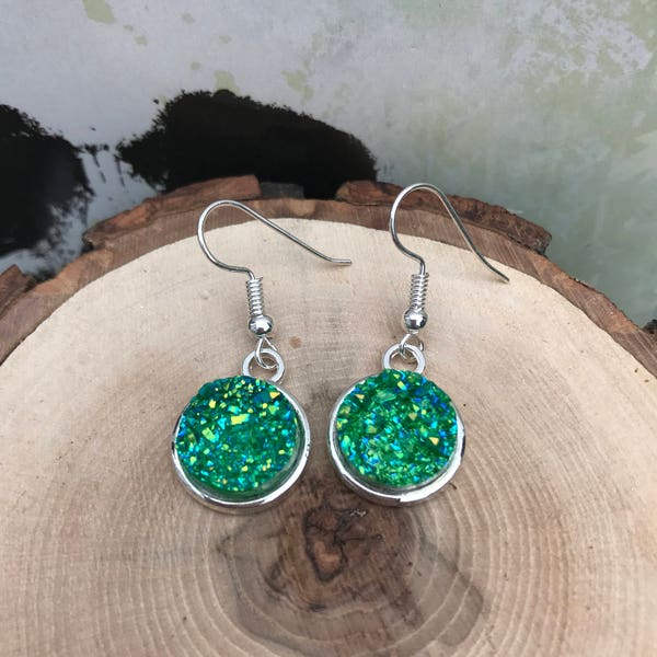 Green Druzy Earrings, St Parrick's Day Earrings, Glittery Green and Silver Druzy Dangle Drop Earrings, Green Minimalist Earrings, Kelly Gre