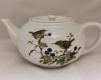 GARDENING DESIGNS ON CHIP RESISTANT 2CUP SIZE CERAMIC TEAPOT